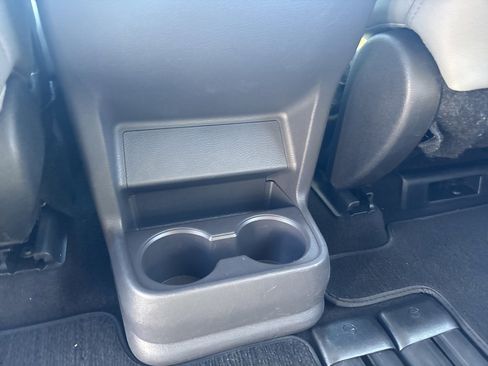 Used 2022 Toyota Sienna XLE image 30