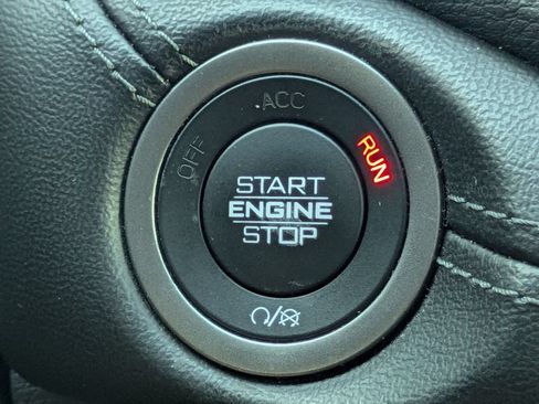 Used 2022 Dodge Durango SXT w/ Blacktop Package AWD/4WD image 26