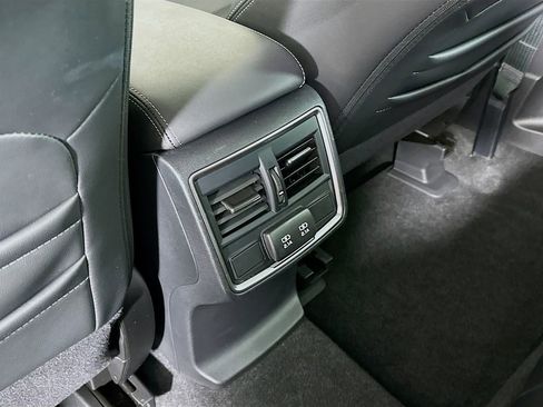 Certified 2023 Subaru Forester Limited image 34