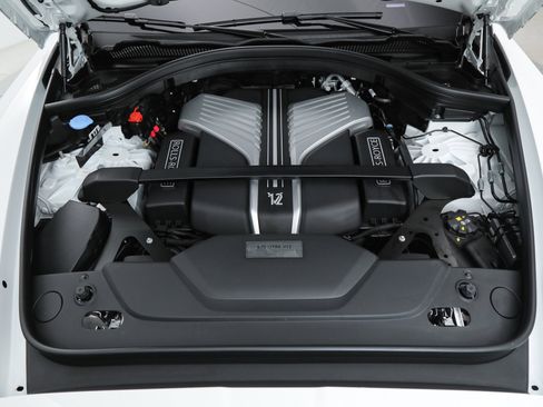 Used 2026 Rolls-Royce Cullinan image 48