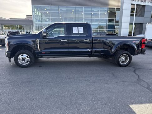 Used 2024 Ford F350 Platinum w/ FX4 Off-Road Package AWD/4WD image 2
