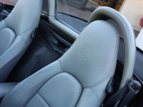 Used 2003 Porsche Boxster S image 27