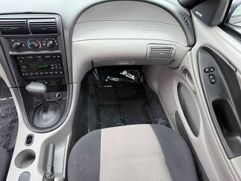Used 2004 Ford Mustang Coupe image 23