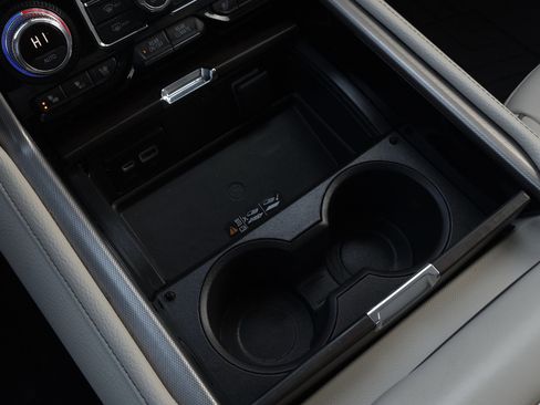 Used 2022 GMC Yukon Denali w/ Denali Ultimate Package image 16