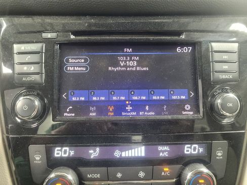 Used 2019 Nissan Rogue Sport SV FWD image 25