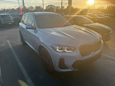 Used 2024 BMW X3 sDrive30i w/ Premium Package w/ZPA image 4