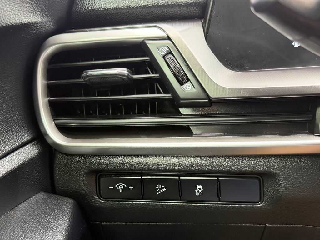 Used 2023 Kia Telluride S FWD image 23
