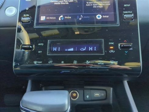 Used 2022 Hyundai Santa Cruz SEL Premium image 19