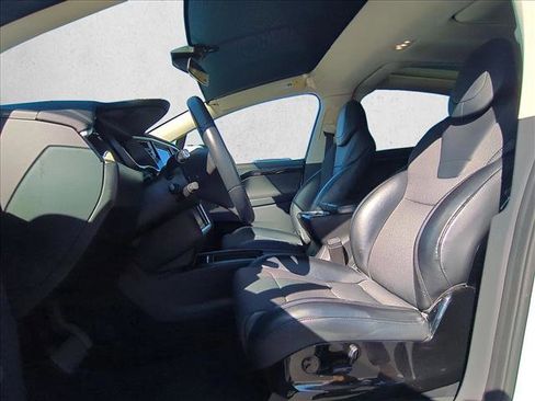 Used 2016 Tesla Model X 75D image 17