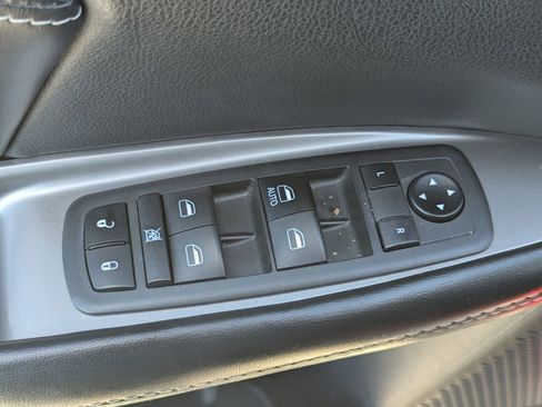 Used 2019 Dodge Journey Crossroad w/ Driver Convenience Group FWD image 19