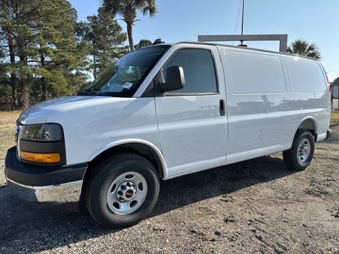 New 2026 GMC Savana 2500 w/ Driver Convenience Package image 7