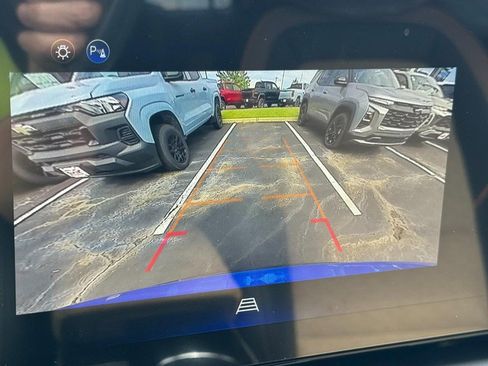 New 2026 Chevrolet Equinox ACTIV FWD image 16