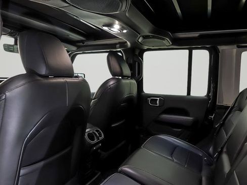 Used 2023 Jeep Wrangler Unlimited Sahara w/ Cold Weather Group AWD/4WD image 11
