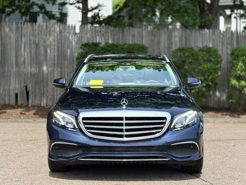 Used 2018 Mercedes-Benz E 400 4MATIC Wagon w/ Premium 2 Package (Q02) image 9