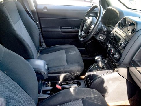 Used 2015 Jeep Patriot Latitude AWD/4WD image 18