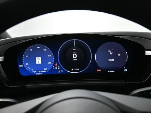 Certified 2024 Porsche Macan 4 Electric image 9