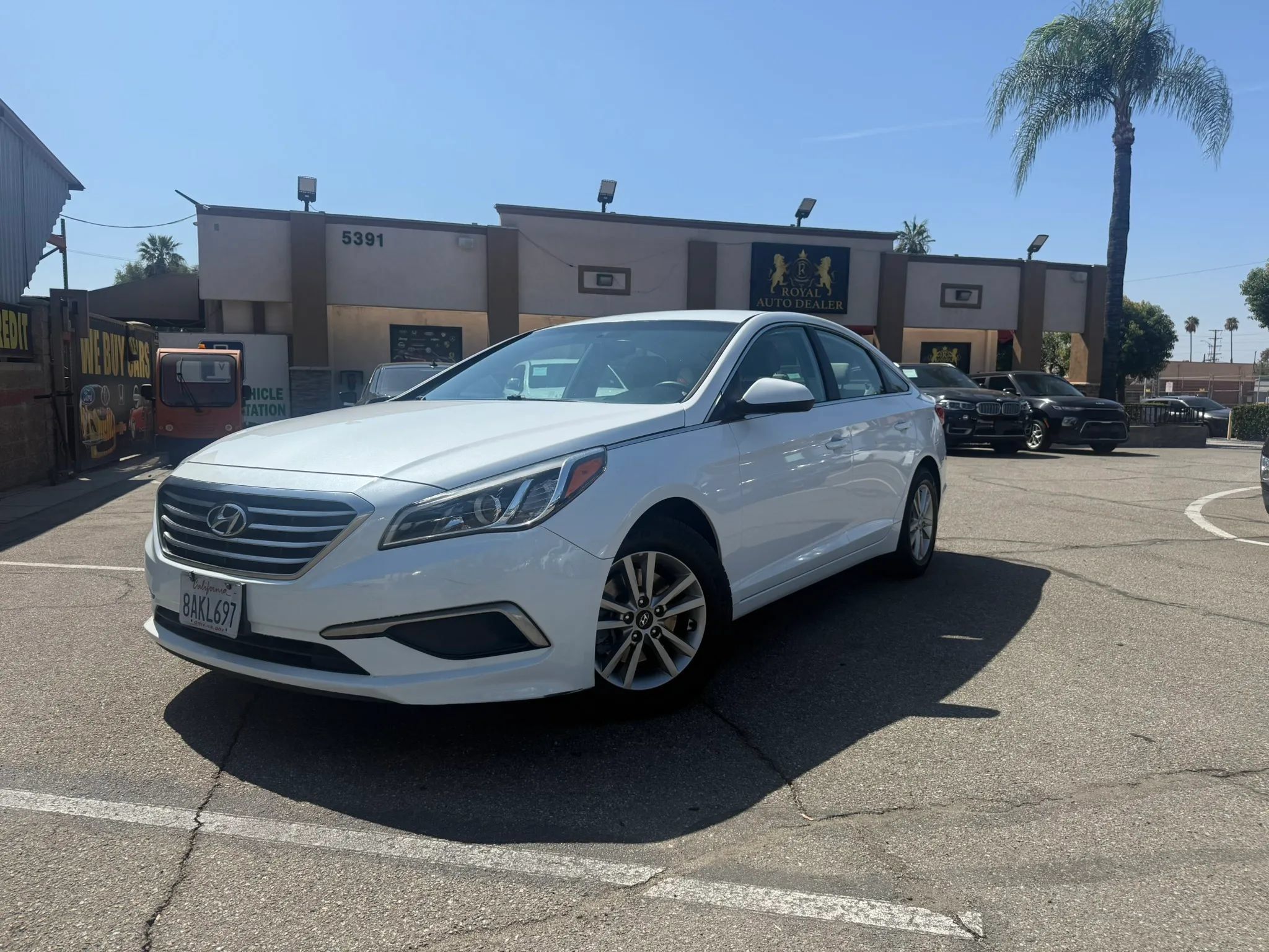 Used 2016 Hyundai Sonata SE FWD image 1