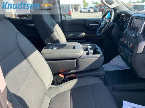 Used 2022 Chevrolet Silverado 1500 LT w/ Convenience Package II AWD/4WD image 11
