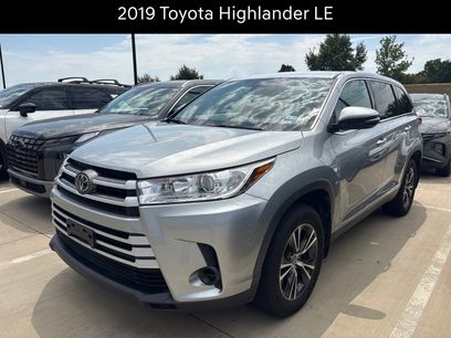 Used 2019 Toyota Highlander LE