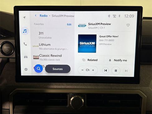 Used 2025 Toyota Tacoma Trailhunter image 28