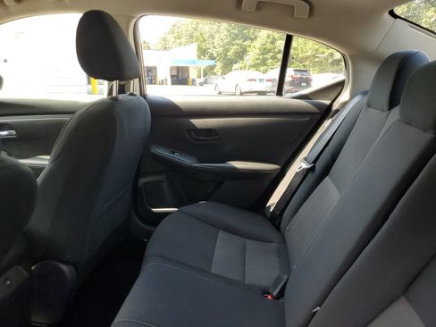 Used 2024 Nissan Sentra SV FWD image 12