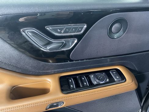 Used 2021 Lincoln Aviator Reserve w/ Equipment Group 208A image 17