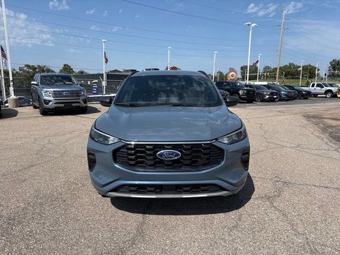 Used 2024 Ford Escape ST-Line w/ Tech Pack #1 AWD/4WD image 2