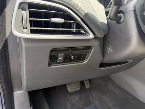 Used 2017 Jaguar F-PACE Premium AWD/4WD image 24