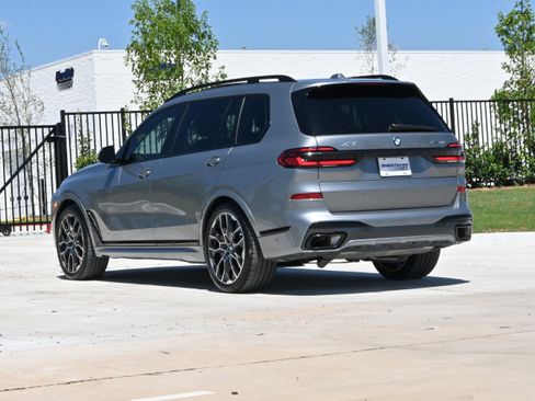 Certified 2026 BMW X7 xDrive40i w/ M Sport Package AWD/4WD image 7