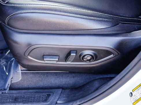 Certified 2024 Jeep Grand Cherokee L Limited w/ Luxury Tech Group II image 27