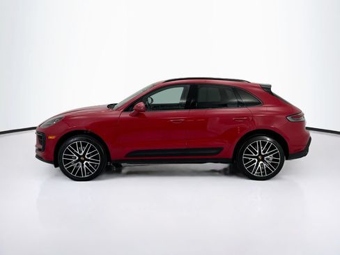 Certified 2025 Porsche Macan AWD/4WD image 2