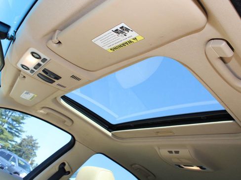 Used 2006 BMW 325xi Sedan image 17