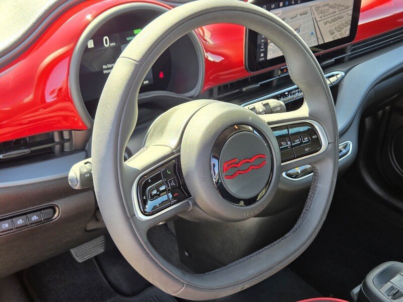 Used 2024 FIAT 500 e (RED) FWD image 18