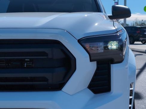 Used 2025 Toyota Tacoma SR image 12