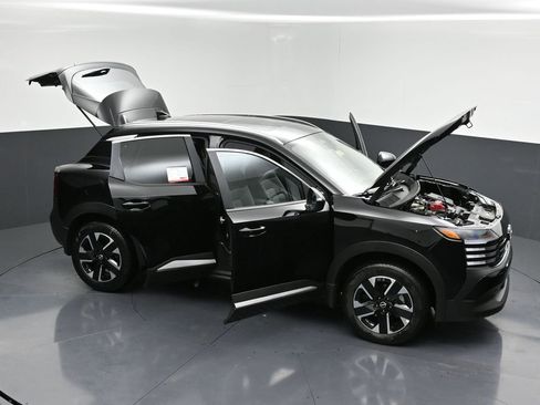 New 2026 Nissan Kicks SV AWD/4WD image 28