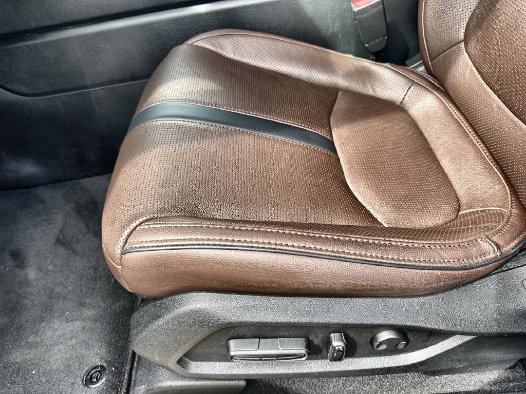 Used 2025 Honda Pilot Elite image 25