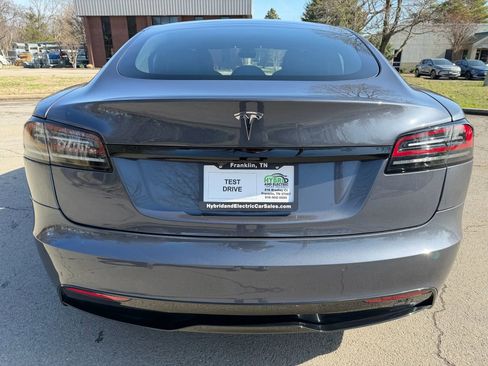 Used 2022 Tesla Model S image 11