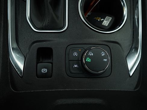 Used 2023 Chevrolet Traverse High Country AWD/4WD image 26