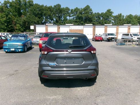 Used 2025 Nissan Kicks Play S FWD image 7