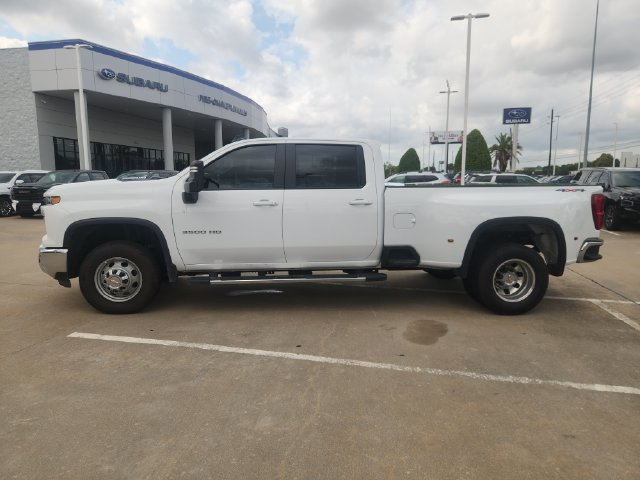 Used 2025 Chevrolet Silverado 3500 LT w/ Safety Package AWD/4WD image 4