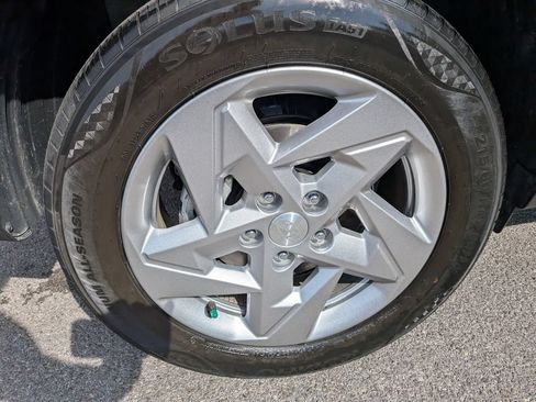 Certified 2024 Hyundai Kona SE AWD/4WD image 40