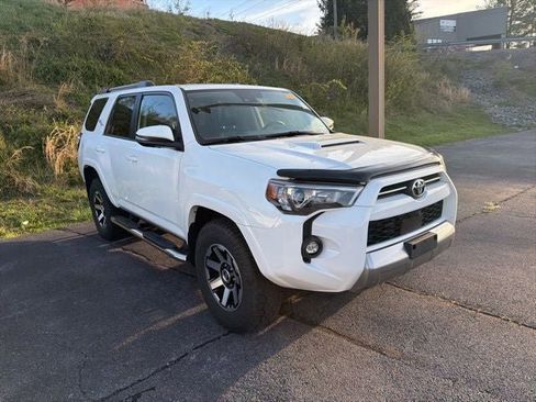 Used 2022 Toyota 4Runner TRD Off-Road Premium image 16