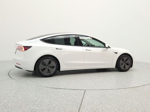 Used 2021 Tesla Model 3 Standard Range Plus RWD image 5