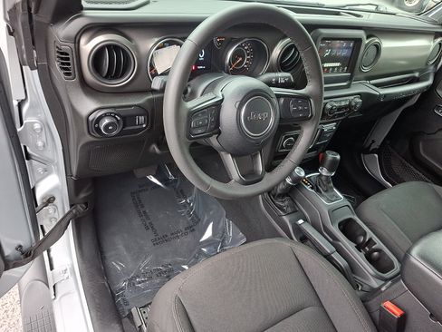 Used 2023 Jeep Wrangler Sport AWD/4WD image 11