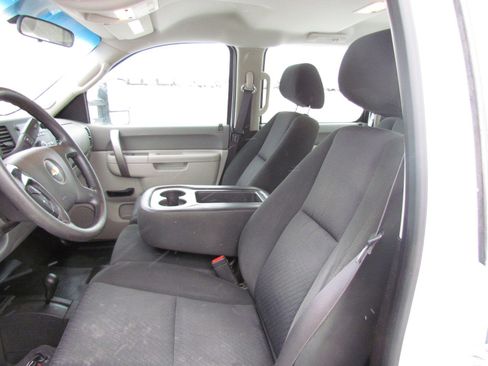 Used 2013 Chevrolet Silverado 2500 W/T image 11