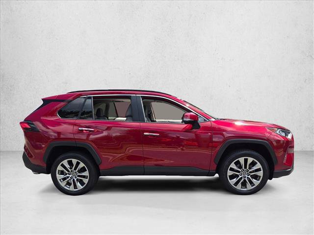 Used 2019 Toyota RAV4 Limited w/ Cold Weather Package FWD image 4