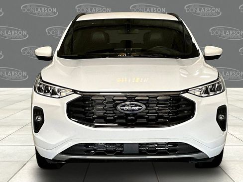 Certified 2023 Ford Escape ST-Line Select w/ Tech Pack #2 AWD/4WD image 2
