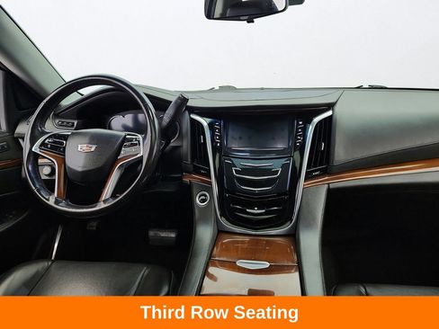 Used 2018 Cadillac Escalade Luxury AWD/4WD image 30