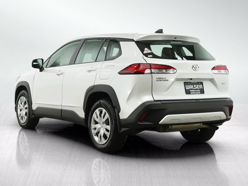 Used 2022 Toyota Corolla Cross L AWD/4WD image 3