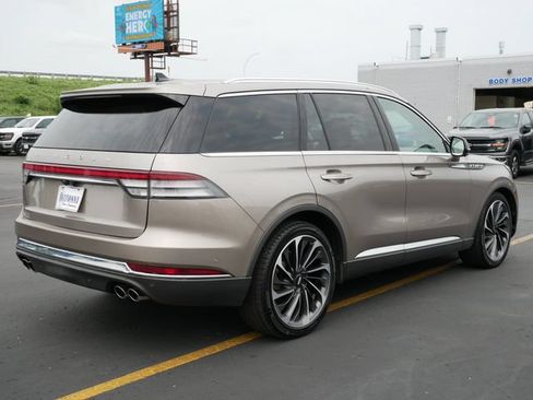 Used 2021 Lincoln Aviator Reserve w/ Equipment Group 202A AWD/4WD image 4